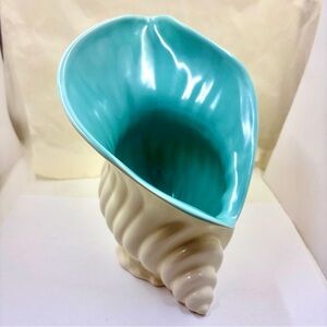 CATALINA POTTERY Vintage Turquoise Conch Shell Vase